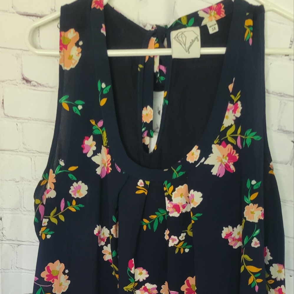 Summer top sleeveless  3xl super cute great for workmor play!